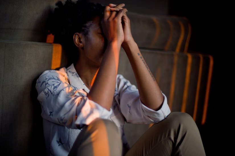 Perte d'un être cher : comment faire son deuil ? La mort semble incompréhensible. En effet, plus la mort est inattendue ou les liens avec le défunt sont étroits, plus le sentiment d’injustice peut être intense.