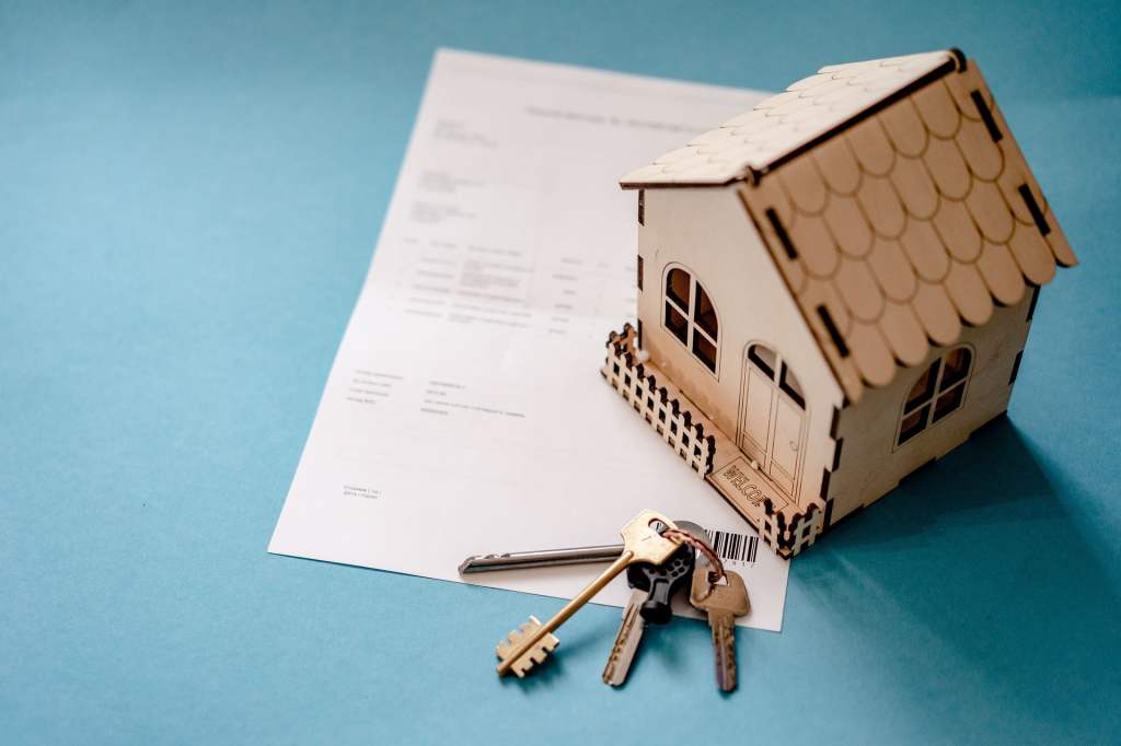 Pour le traitement des plaintes et demandes des consommateurs concernant le secteur immobilier, la Direction générale de la concurrence, de la consommation et de la répression des fraudes a mis en place un service spécialisé pour mieux traiter les demandes des consommateurs : SignalConso.
