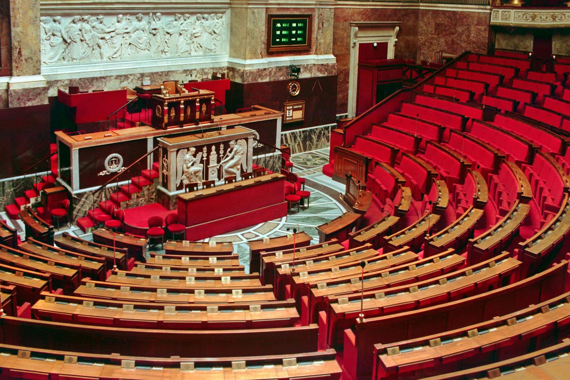 Comment devenir Député en 2026 ? Guide, Salaire et Investiture